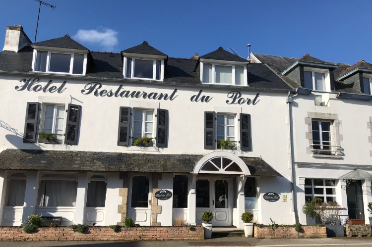 Hotel restaurant du port